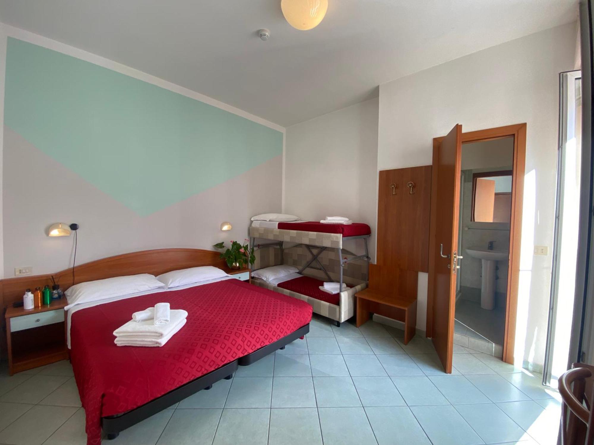 Hotel Villa Caterina Rimini Buitenkant foto