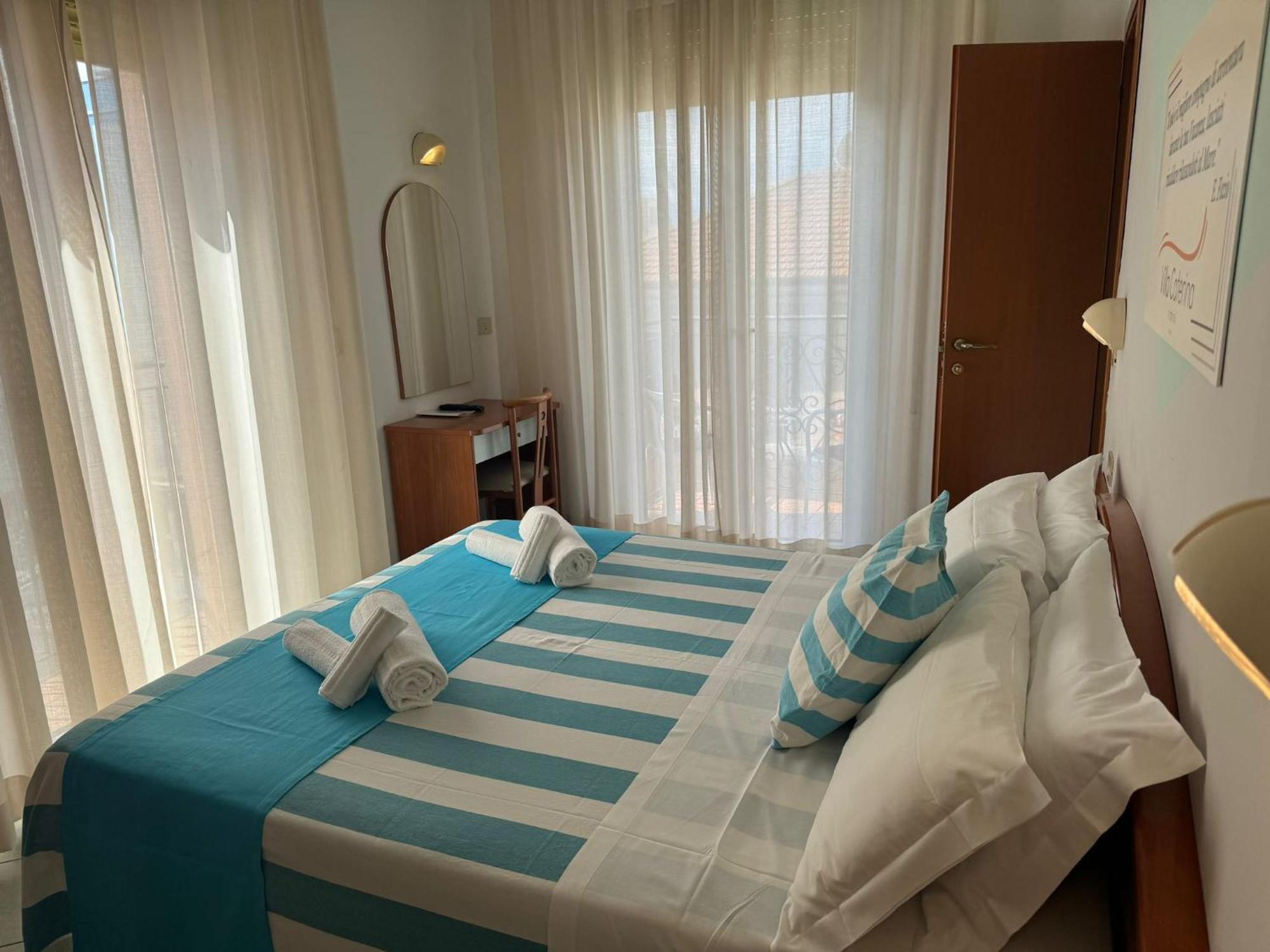 Hotel Villa Caterina Rimini Buitenkant foto