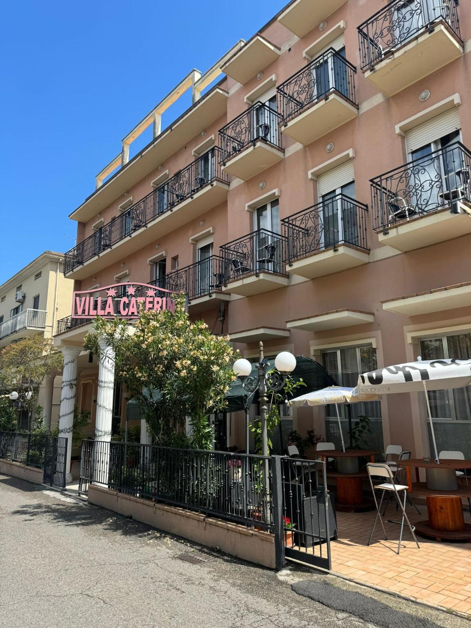 Hotel Villa Caterina Rimini Buitenkant foto